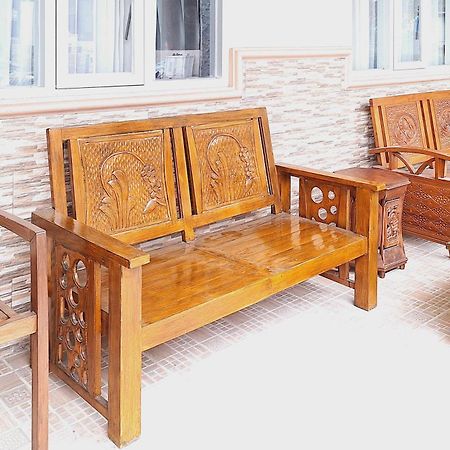 Villa Bukit Bunga Syariah Redpartner Pacet Mojokerto Ngoại thất bức ảnh