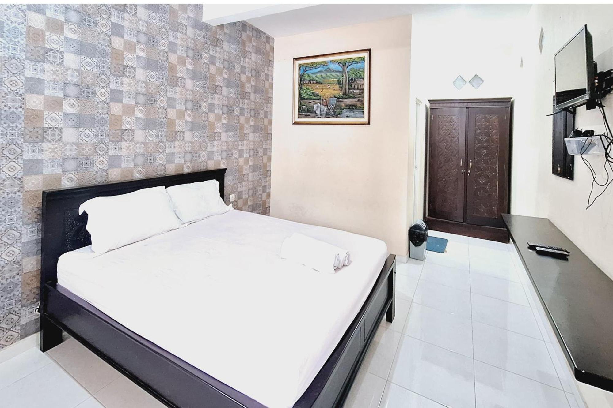 Villa Bukit Bunga Syariah Redpartner Pacet Mojokerto Ngoại thất bức ảnh